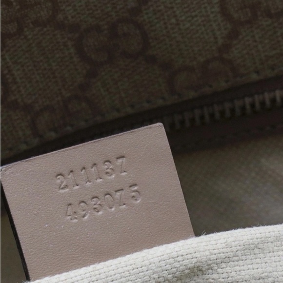 Gucci Beige Monogram Tote Bag - Picture 9 of 12